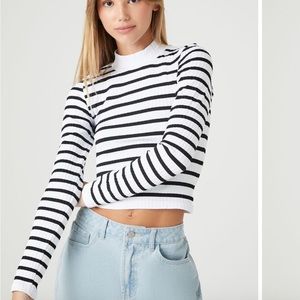 **ALL OFFERS ACCEPTED Striped Long Sleeve